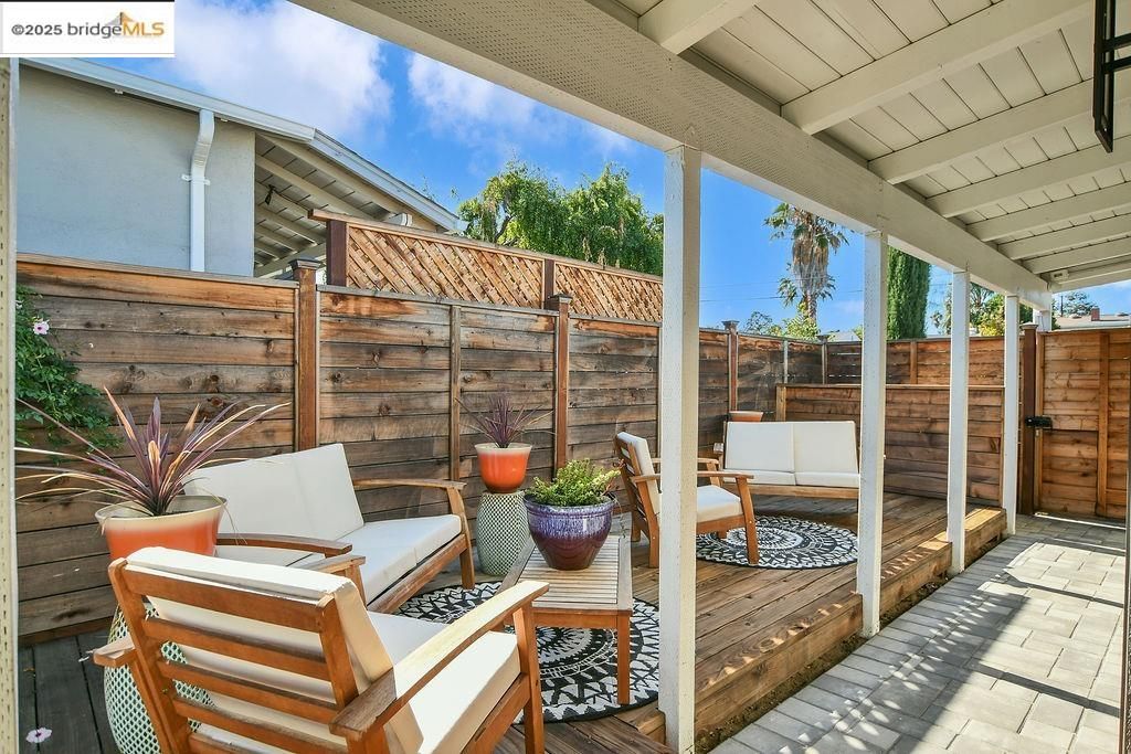 Photo of 3184 Meadowbrook Dr, Concord, CA 94519 (MLS # 41116373)