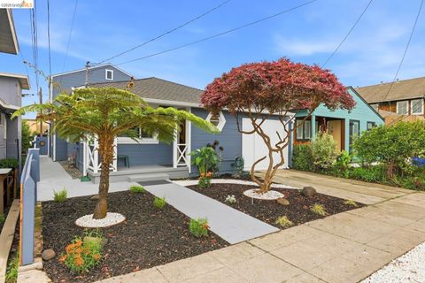 Photo of 946 Kains Ave, Albany, CA 94706 (MLS # 41124416)