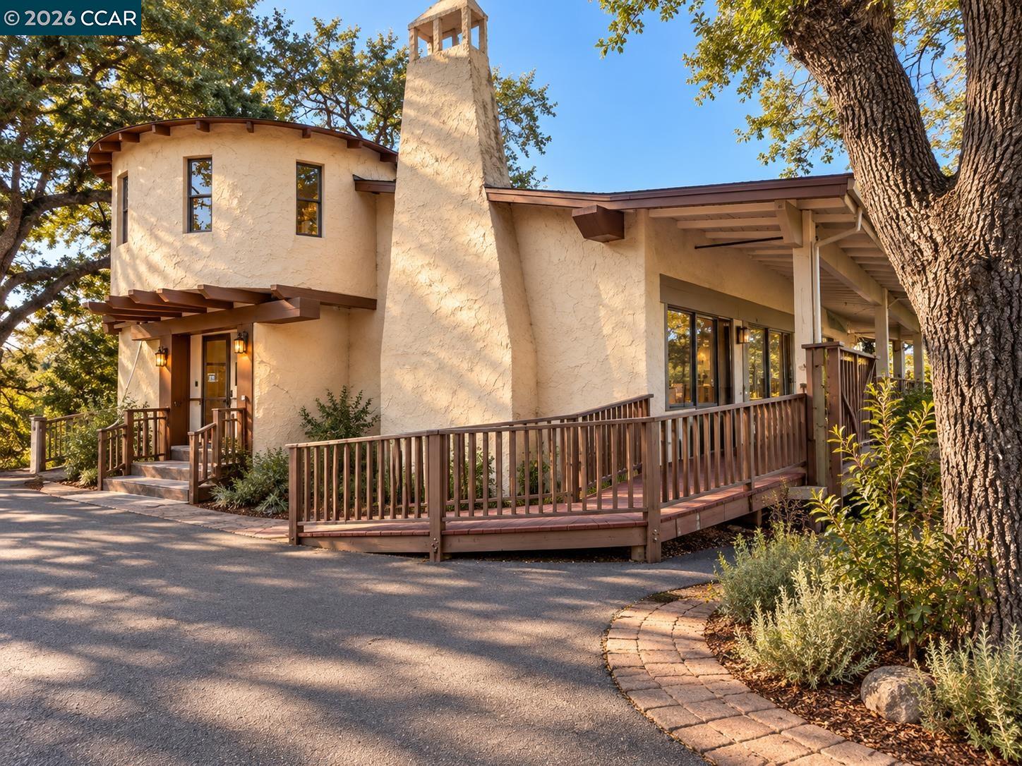 1055 Ina Drive
