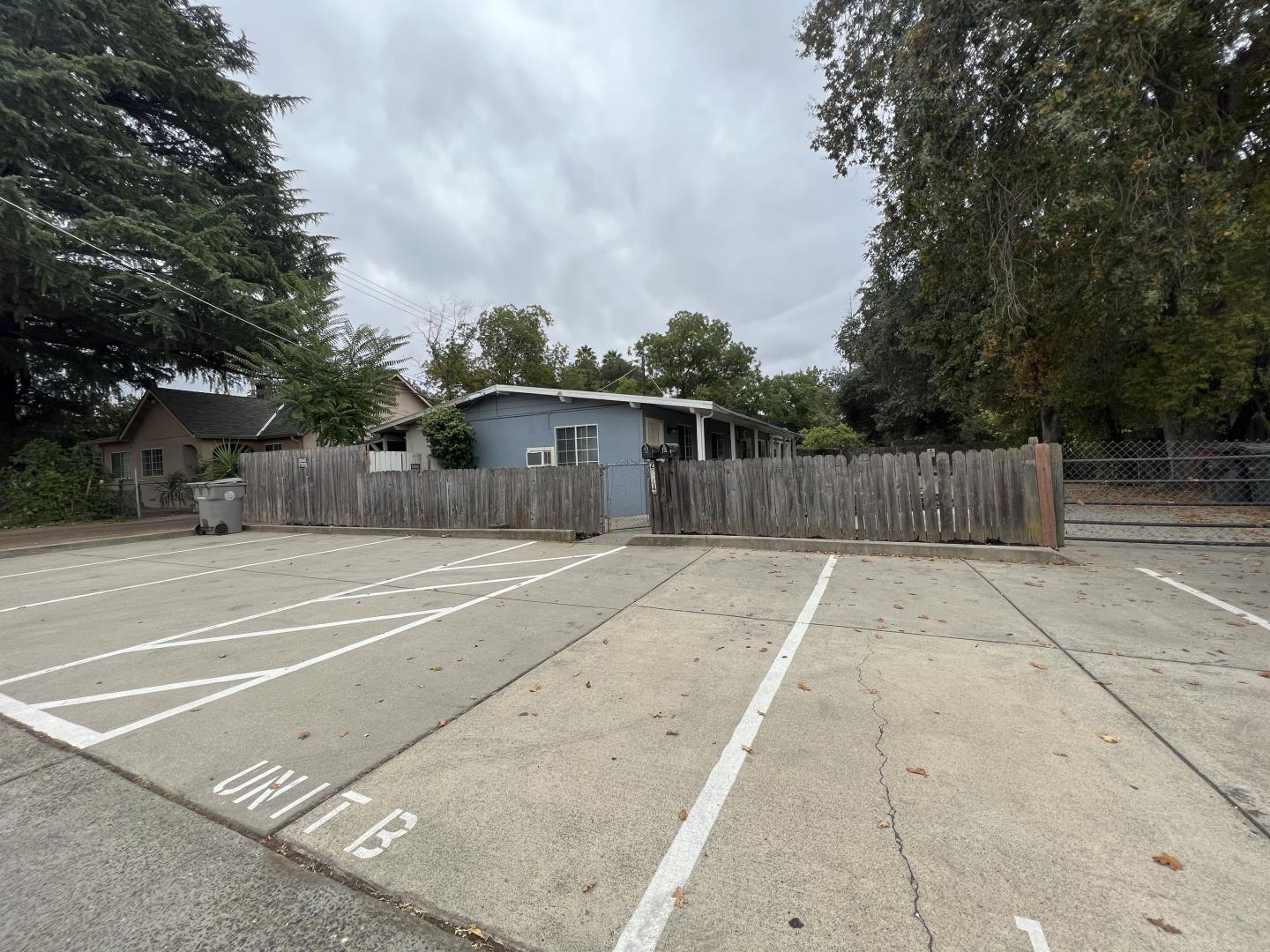 2224 Roanoke Avenue