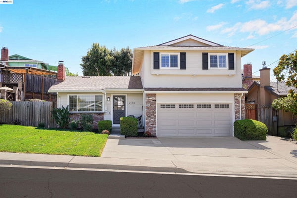 2143 MINNIE ST, FAIRVIEW, CA 94541 - Image 040c3fe2ea80d612bbb261d4bb9a62a6/643182675