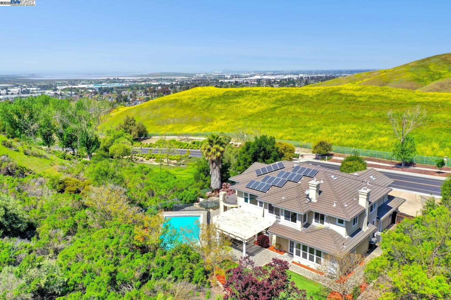 48564 Avalon Heights Ter