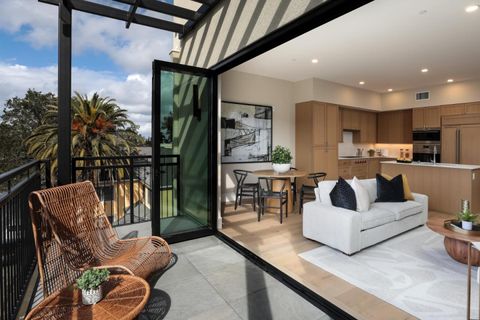 Photo of 389 First Street #31, Los Altos, CA 94022 (MLS # ML82031218)