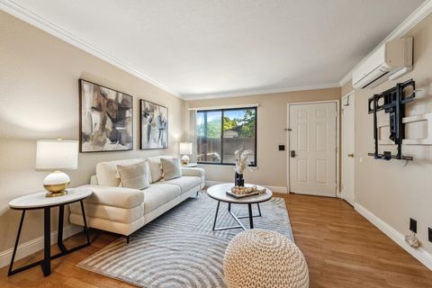 Photo of 213 Ladera Plz, Union City, CA 94587 (MLS # 41119788)