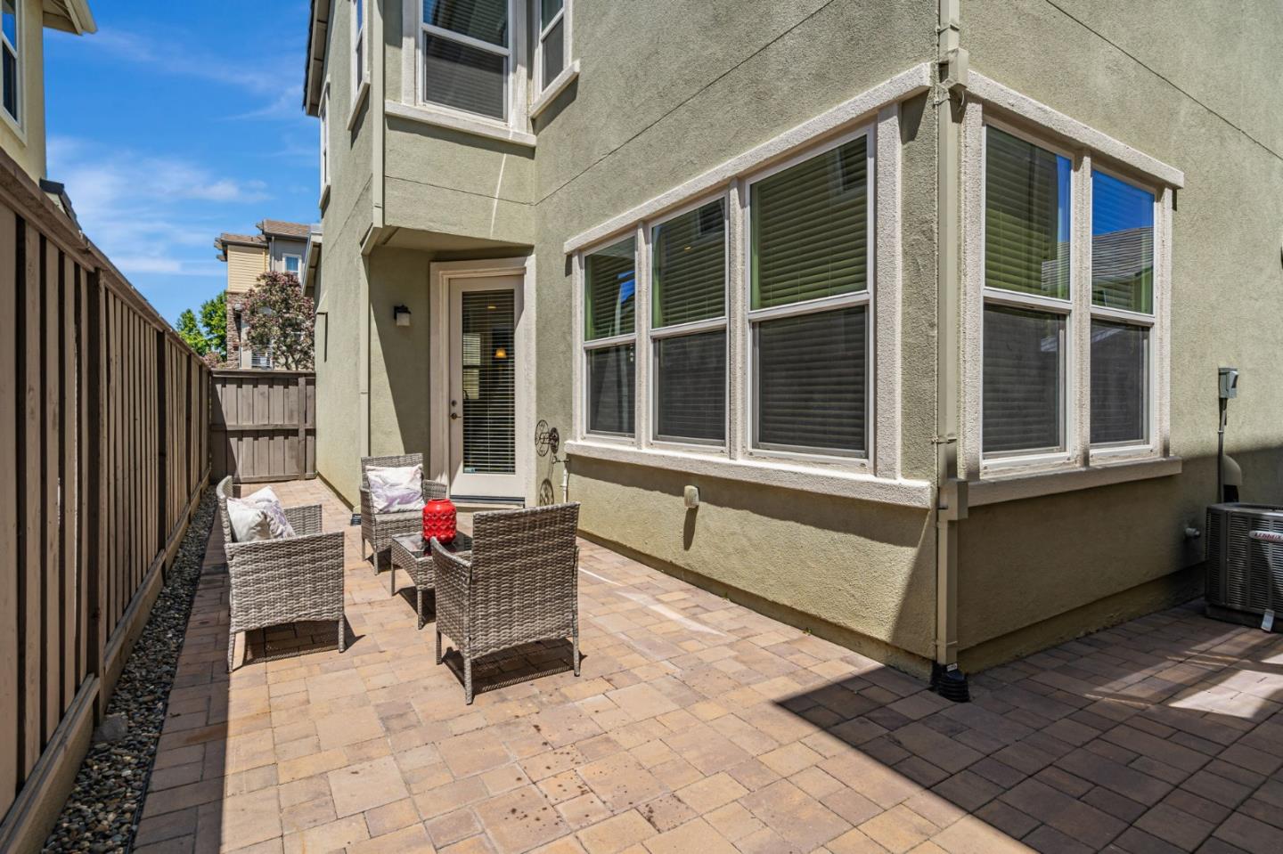 San Jose, California 95123, United States, 3 Bedrooms Bedrooms, ,3 BathroomsBathrooms,Residential,Active,158599