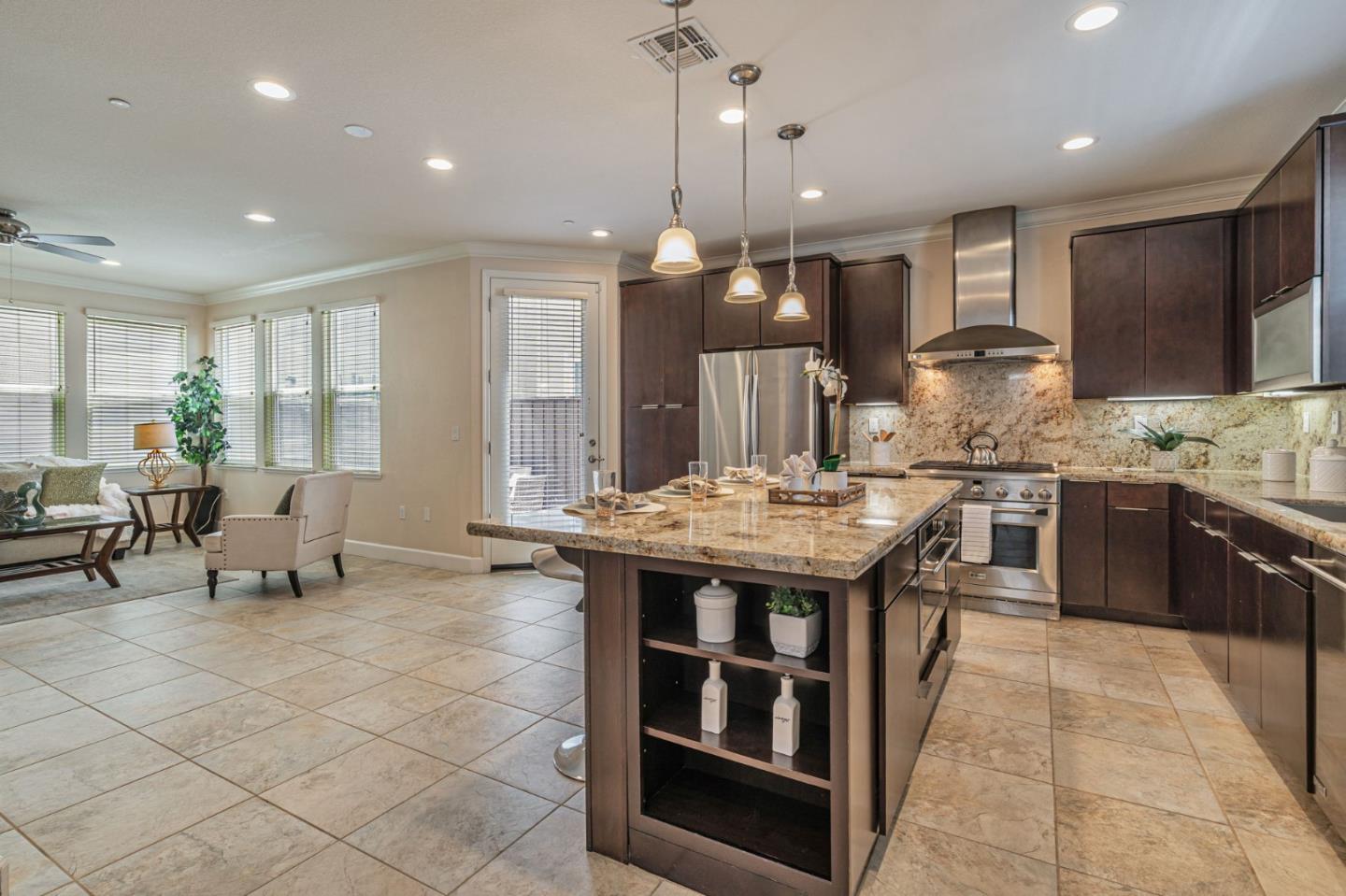 San Jose, California 95123, United States, 3 Bedrooms Bedrooms, ,3 BathroomsBathrooms,Residential,Active,158599