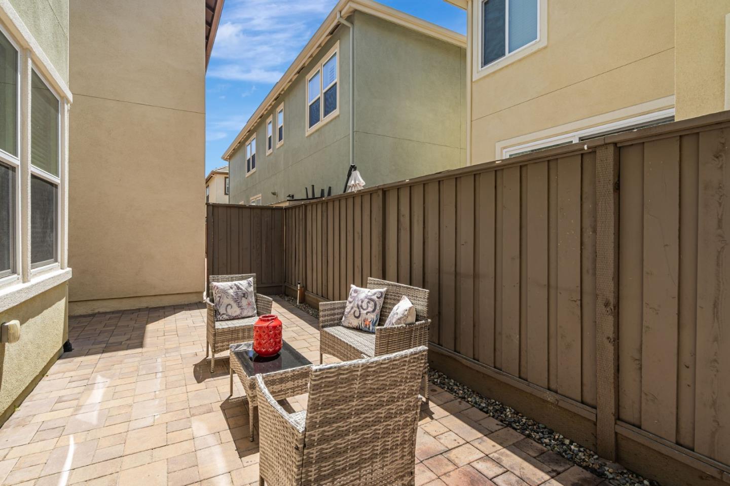 San Jose, California 95123, United States, 3 Bedrooms Bedrooms, ,3 BathroomsBathrooms,Residential,Active,158599