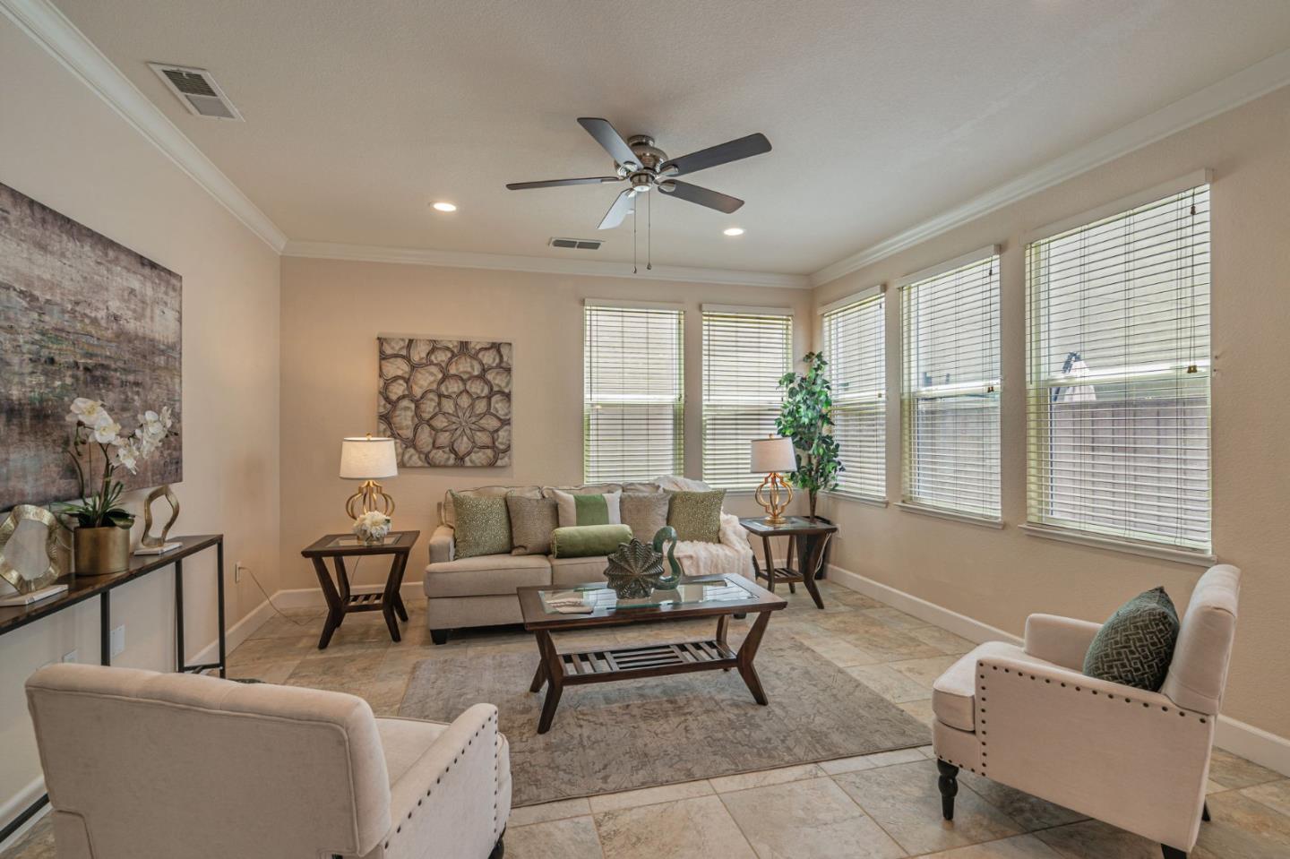 San Jose, California 95123, United States, 3 Bedrooms Bedrooms, ,3 BathroomsBathrooms,Residential,Active,158599