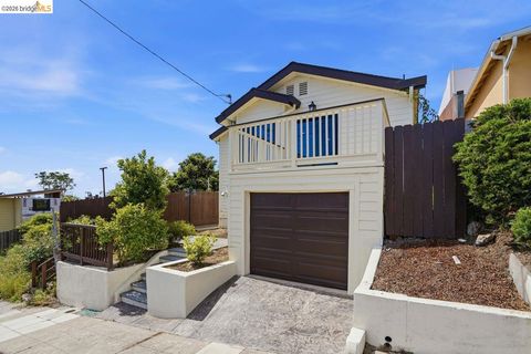 Photo of 2469 Potter St, Oakland, CA 94601 (MLS # 41132968)