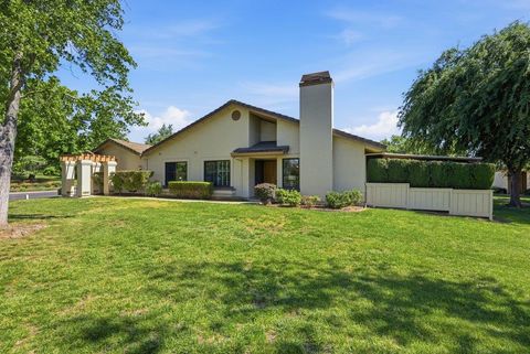 Photo of 3111 Lake Albano Circle, San Jose, CA 95135 (MLS # ML82045022)