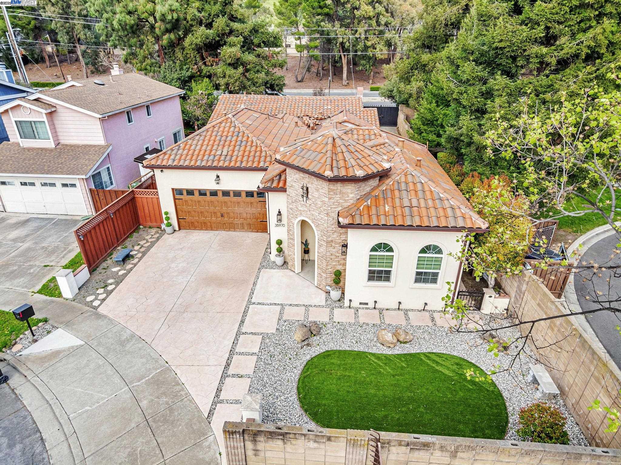 35970 Vivian Pl