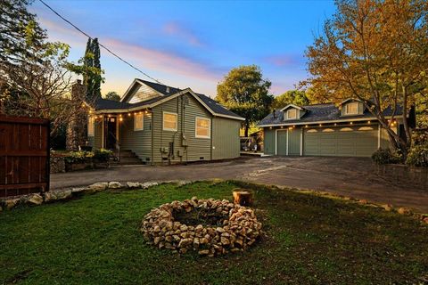 Photo of 185 Juanita Road, Boulder Creek, CA 95006 (MLS # ML82028881)