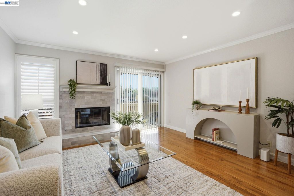 Photo of 1945 Trinity Ave #1, Walnut Creek, CA 94596 (MLS # 41127030)