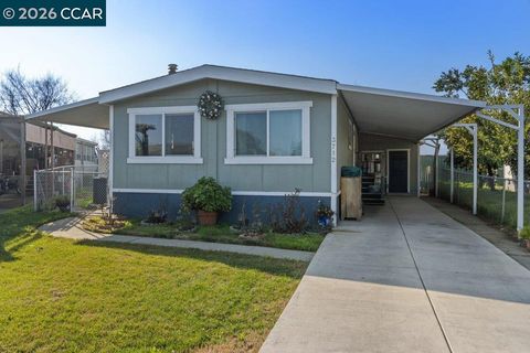 Photo of 3712 Porter Cir #35, Bethel Island, CA 94511 (MLS # 41123311)
