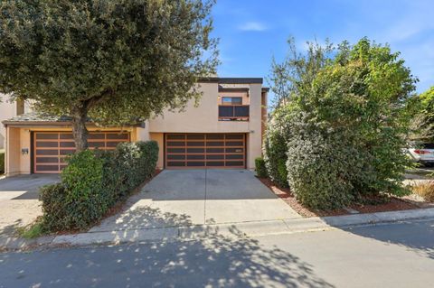 Photo of 39607 Embarcadero Terrace, Fremont, CA 94538 (MLS # ML82043221)