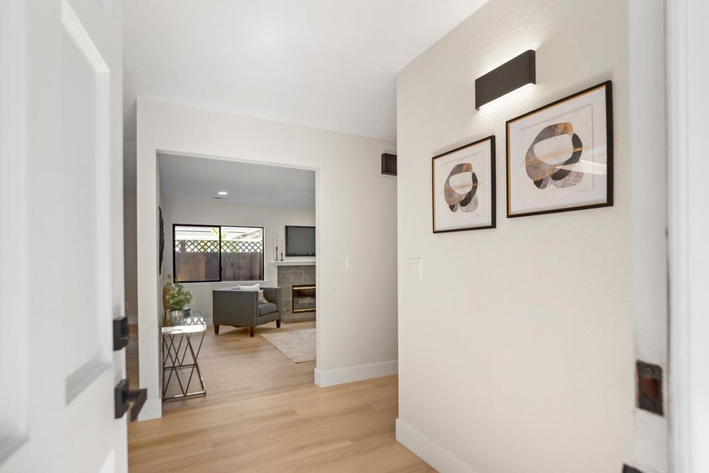 Photo of 750 N 12th Street, San Jose, CA 95112 (MLS # ML82026221)