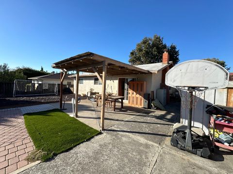 A home in Milpitas