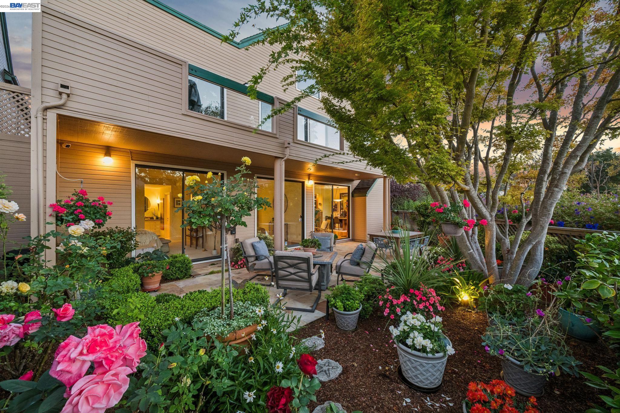 9 REGULUS CT