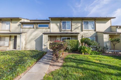 Photo of 2005 Quadros Lane, San Jose, CA 95131 (MLS # ML82034008)