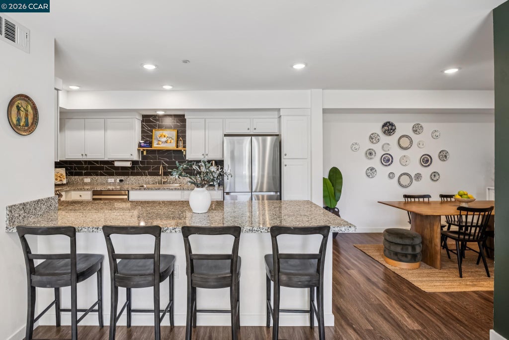 Photo of 50 Woodbury Highlands Pl #10, Lafayette, CA 94549 (MLS # 41148345)