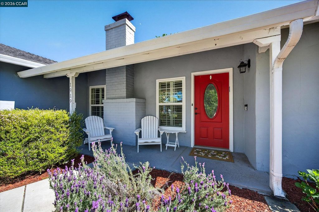 Photo of 1919 Elinora Dr, Pleasant Hill, CA 94523 (MLS # 41129080)