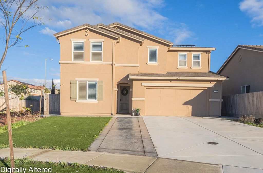 Photo of 570 Tankersley Street, Soledad, CA 93960 (MLS # ML82030427)