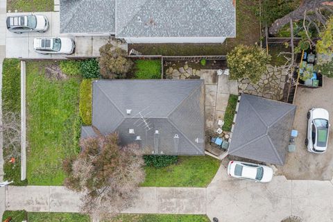 A home in Palo Alto