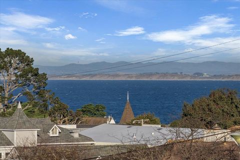 Photo of 525 Laurel Avenue, Pacific Grove, CA 93950 (MLS # ML82030834)