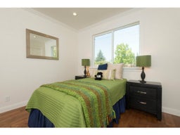 Listing photo 9