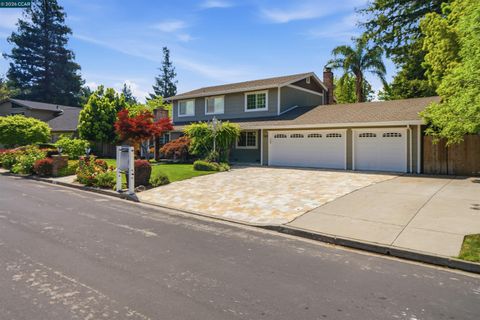 Photo of 383 Princeton Ln, Danville, CA 94526 (MLS # 41132921)