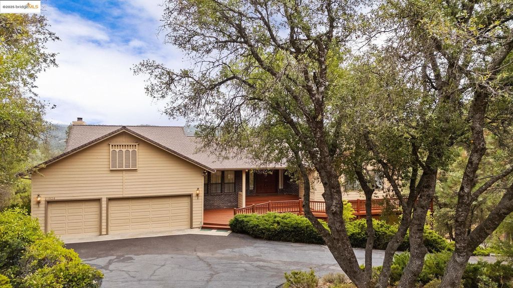 Photo of 21320 Oneto Dr, Sonora, CA 95370 (MLS # 41113306)