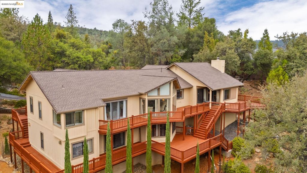 Photo of 21320 Oneto Dr, Sonora, CA 95370 (MLS # 41113306)