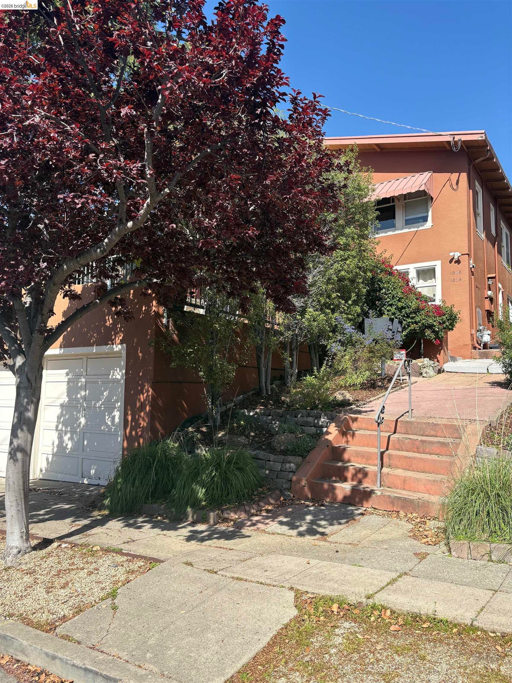 1024 Elsinore Ave