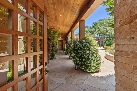 A home in Portola Valley