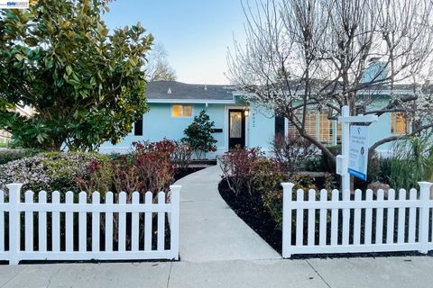 Photo of 4022 Silver St, Pleasanton, CA 94566 (MLS # 41123951)