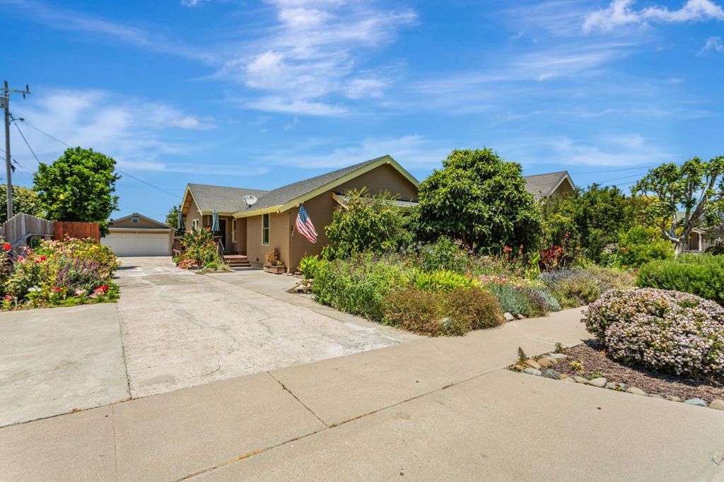 Photo of 89 Hatton Avenue, Spreckels, CA 93962 (MLS # ML82026319)