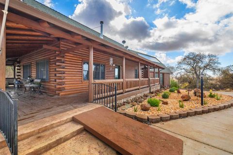 A home in La Grange