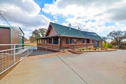 A home in La Grange