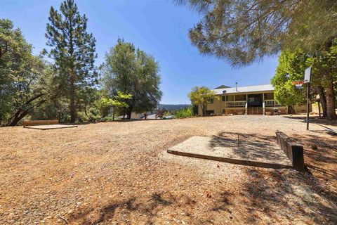 A home in Groveland