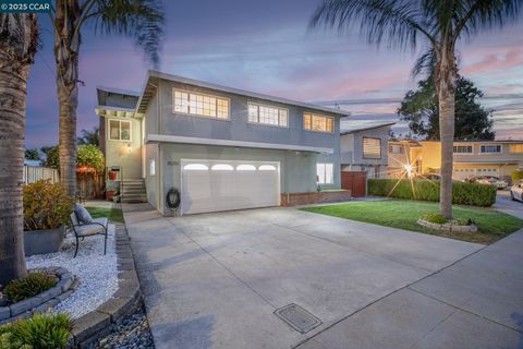 Photo of 18251 Via Jose, San Lorenzo, CA 94580 (MLS # 41114323)