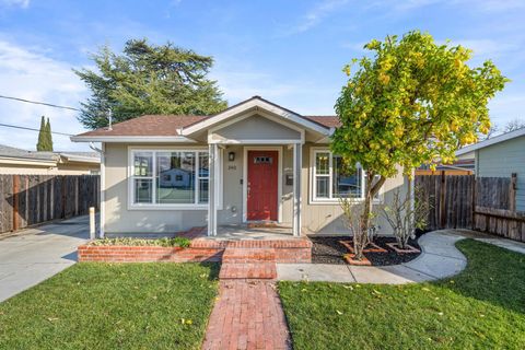 Photo of 340 Andrews St, Livermore, CA 94551 (MLS # 41120209)