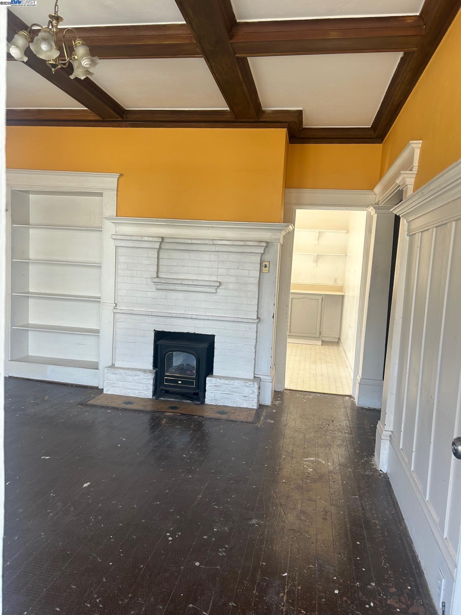 Alameda, California 94501, United States, 2 Bedrooms Bedrooms, ,1 BathroomBathrooms,Residential,Pending,102736