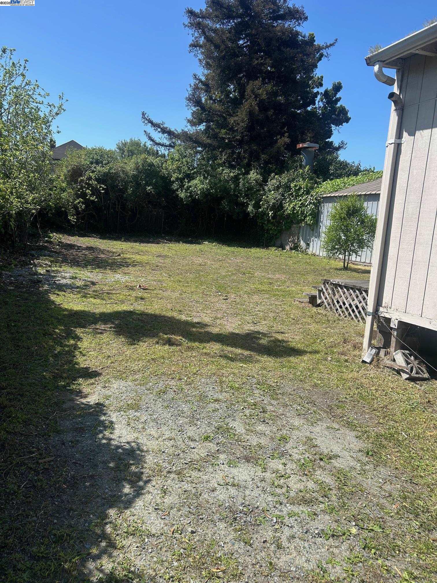 Alameda, California 94501, United States, 2 Bedrooms Bedrooms, ,1 BathroomBathrooms,Residential,Pending,102736