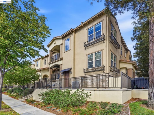 4822 PORTOLA REDWOOD LN, SAN JOSE, CA 95124 - Image 0ecb44c40cd343c05916e1ca8f7d76a9/2447409055