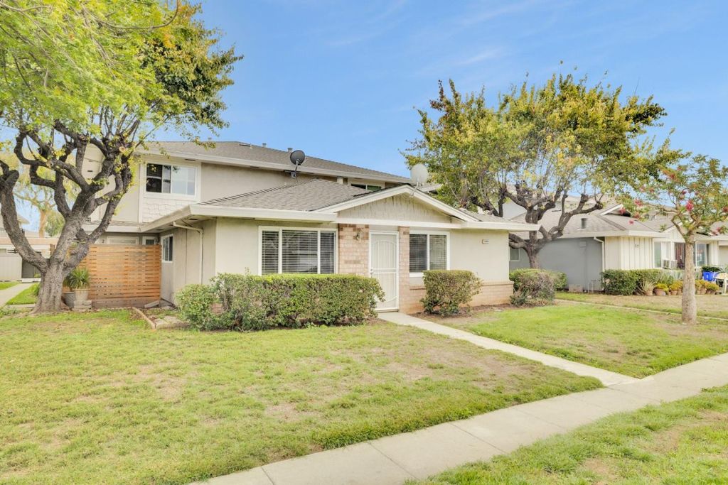 Photo of 5486 Tradewinds Walkway #1, San Jose, CA 95123 (MLS # ML82025863)
