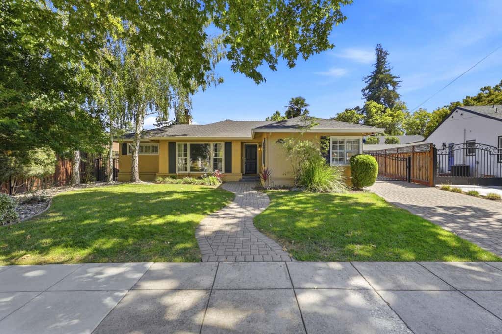 Photo of 1286 Mildred Avenue, San Jose, CA 95125 (MLS # ML82056266)