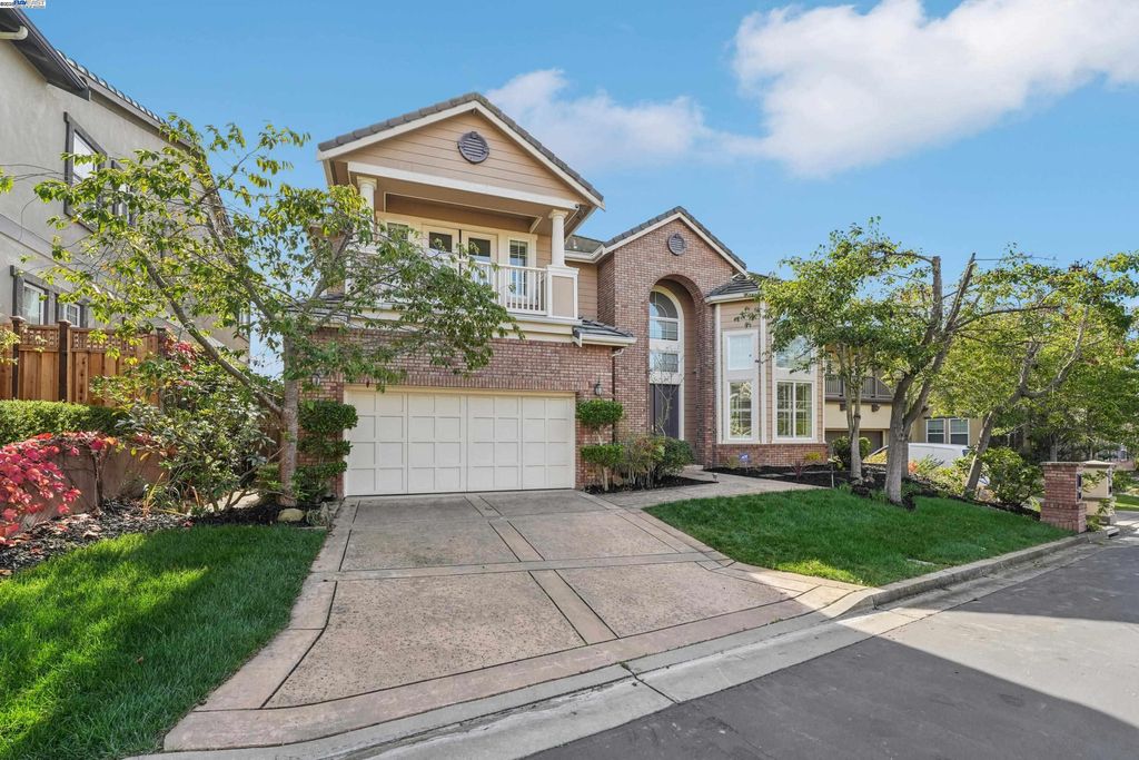 Photo of 35 Arundel Dr, Hayward, CA 94542 (MLS # 41116110)