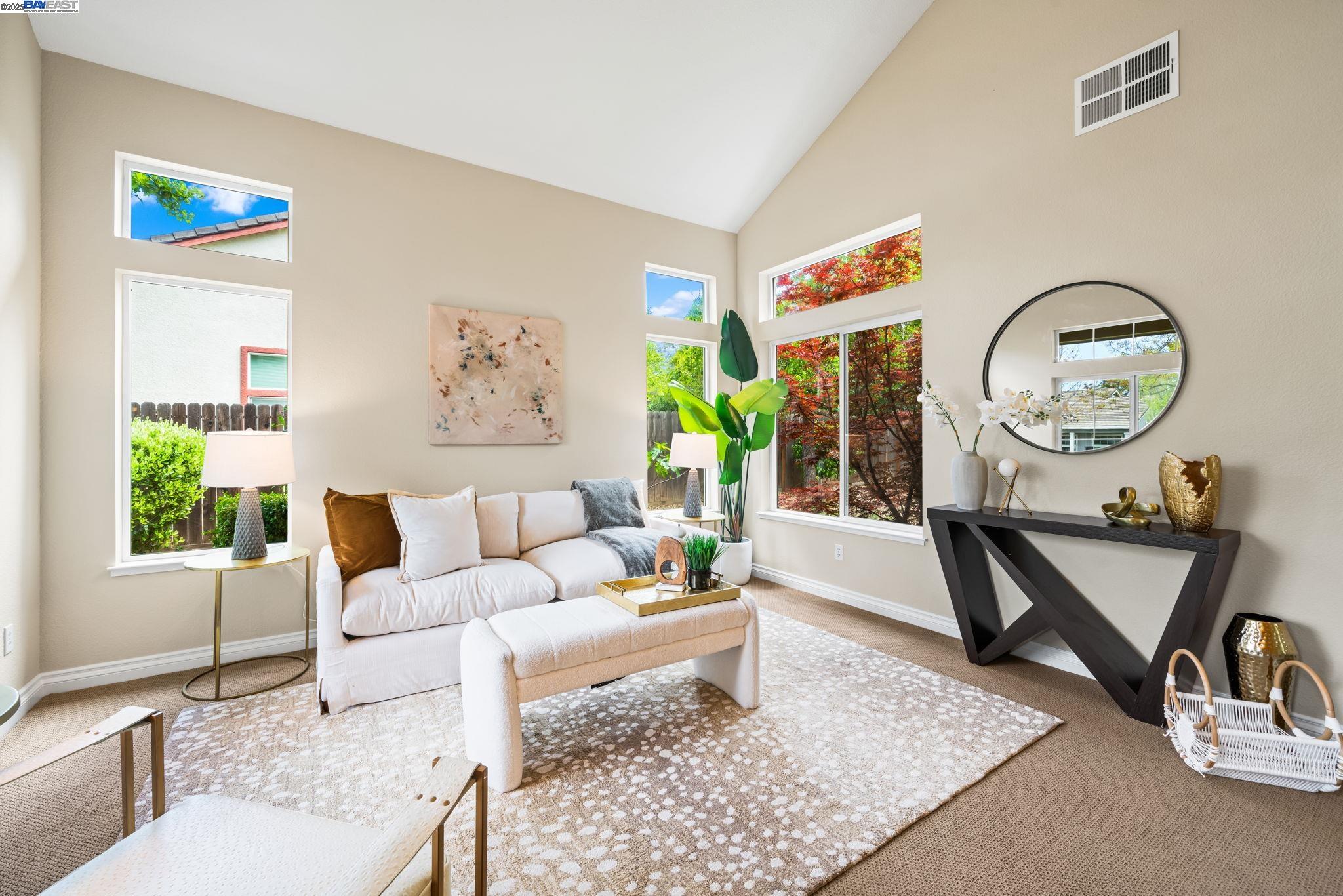 5709 Bobby Dr