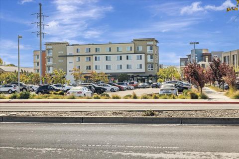 A home in Foster City