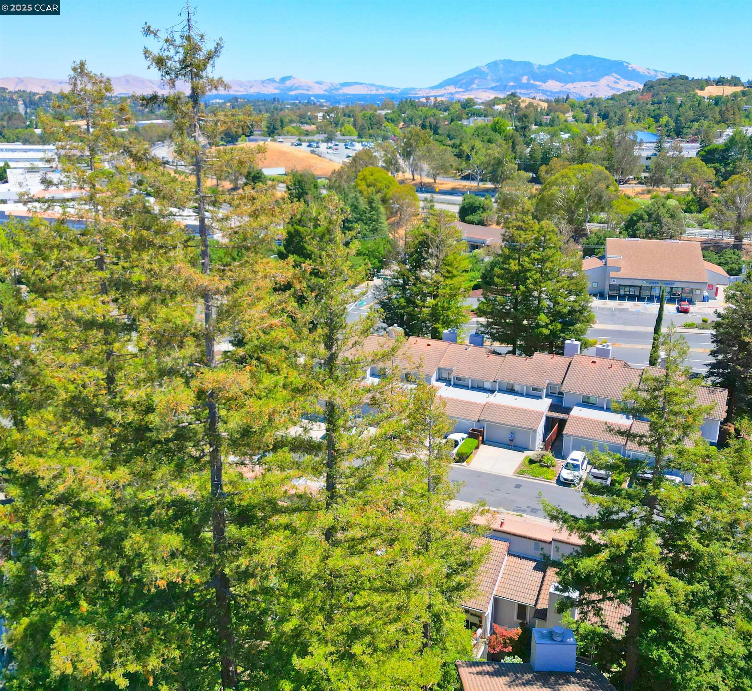 Martinez, California 94553, United States, 3 Bedrooms Bedrooms, ,3 BathroomsBathrooms,Residential,Active,193421